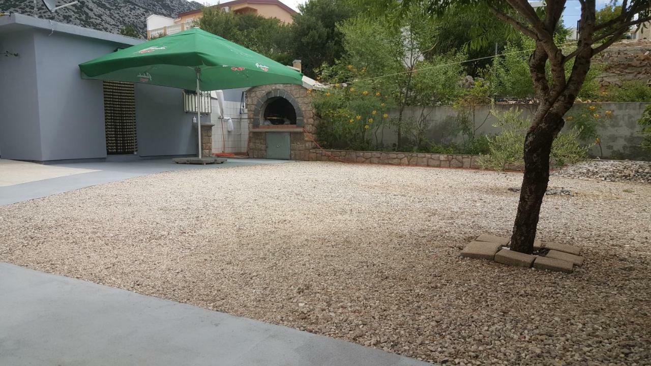 Apartman Zahira Karlobag Exterior foto